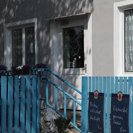 Pension Casa Topolino وينر نويشتاد المظهر الخارجي الصورة