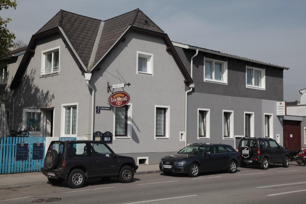 Pension Casa Topolino وينر نويشتاد المظهر الخارجي الصورة