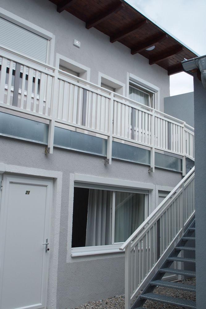 Pension Casa Topolino وينر نويشتاد المظهر الخارجي الصورة